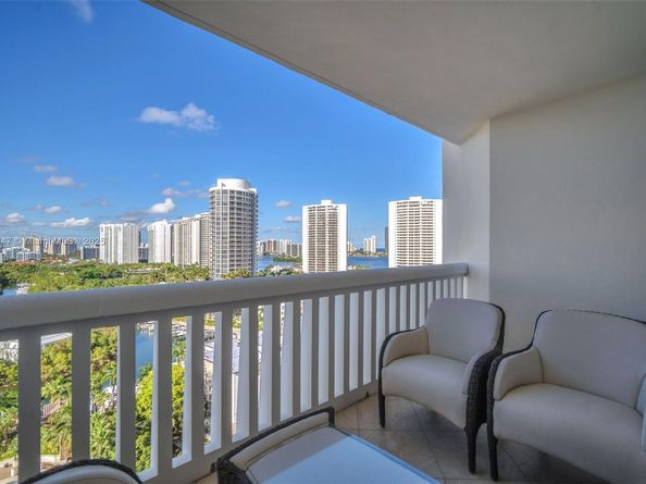2000 Island Blvd 1704, Aventura FL 33160