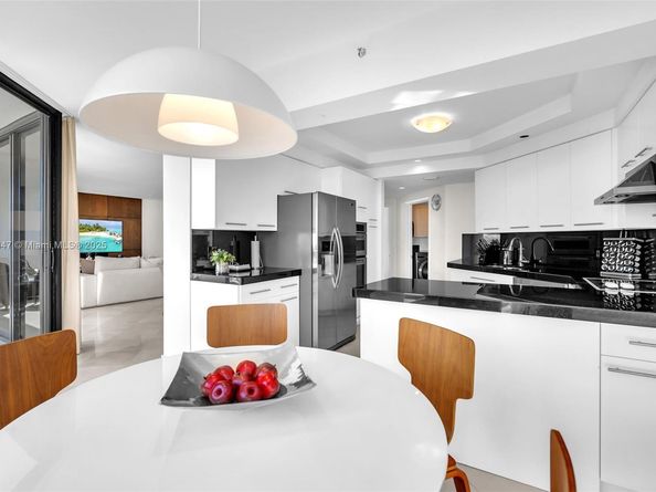 2000 Island Blvd 1704, Aventura FL 33160