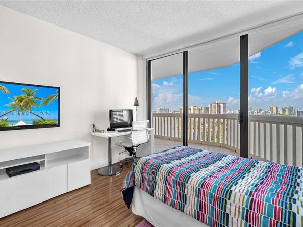 2000 Island Blvd 1704, Aventura FL 33160