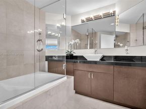 2000 Island Blvd 1704, Aventura FL 33160
