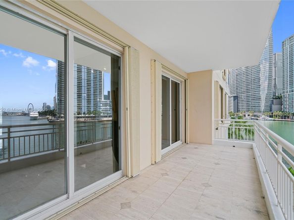 888 Brickell Key Dr 408, Miami FL 33131