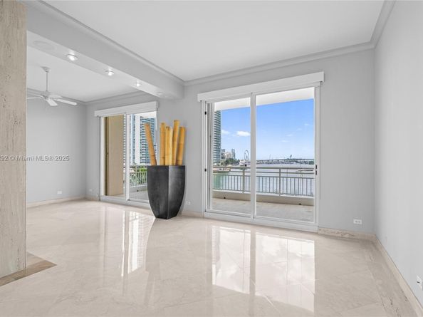 888 Brickell Key Dr 408, Miami FL 33131
