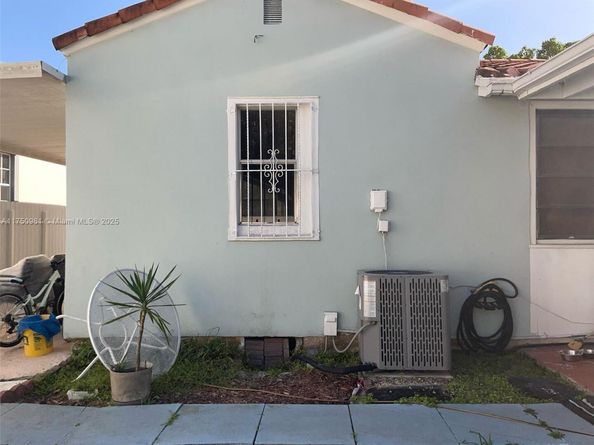 2363 SW 11th Ter, Miami FL 33135