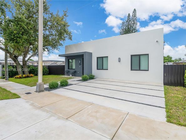 2260 E 9th Ave, Hialeah FL 33013