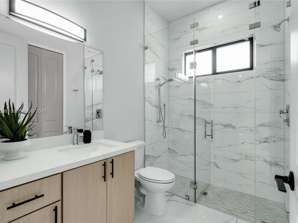 2260 E 9th Ave, Hialeah FL 33013