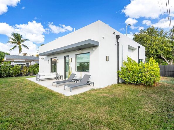 2260 E 9th Ave, Hialeah FL 33013