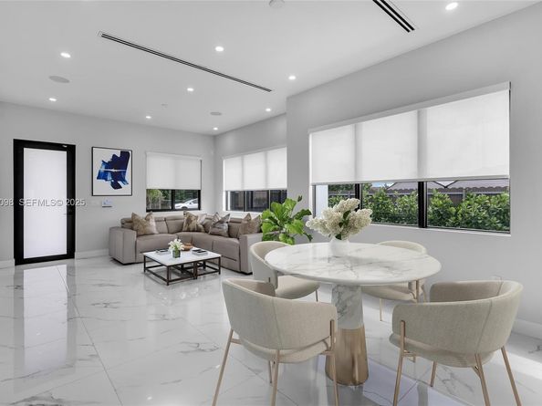 2260 E 9th Ave, Hialeah FL 33013