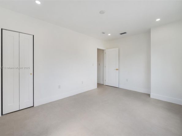 6280 SW 24 St, Miami FL 33155