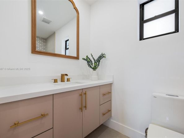 6280 SW 24 St, Miami FL 33155