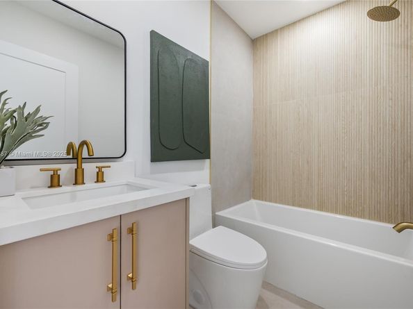 6280 SW 24 St, Miami FL 33155