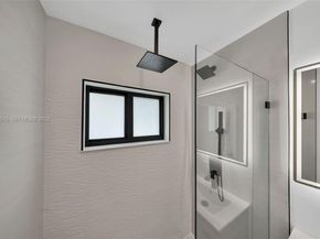 12860 NE 10th Ave, North Miami FL 33161