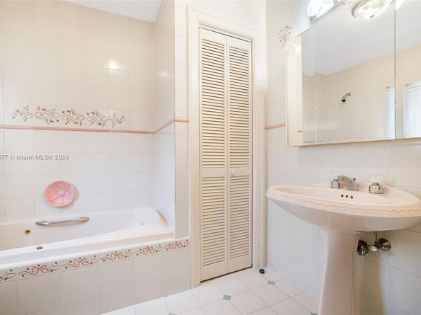 431 Costanera Rd, Coral Gables FL 33143