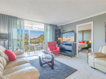 109 Royal Park Dr