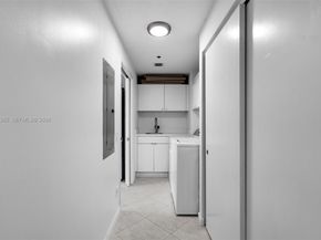 21150 E Point Pl 904, Aventura FL 33180
