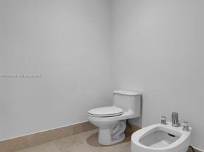 21150 E Point Pl 904, Aventura FL 33180