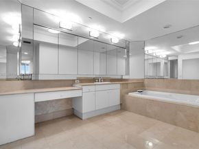 21150 E Point Pl 904, Aventura FL 33180
