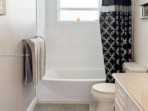 2600 Diana Dr 209, Hallandale Beach FL 33009