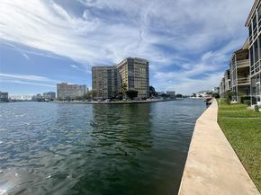 2600 Diana Dr 209, Hallandale Beach FL 33009