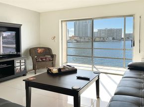 2600 Diana Dr 209, Hallandale Beach FL 33009