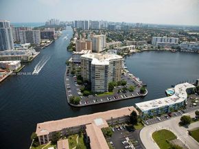 2600 Diana Dr 209, Hallandale Beach FL 33009