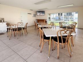 2600 Diana Dr 209, Hallandale Beach FL 33009