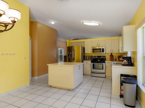 18446 NW 21st Street, Pembroke Pines FL 33029