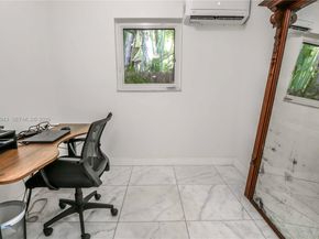 1628 Monroe St, Hollywood FL 33020