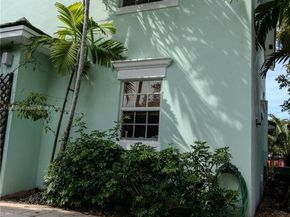 1812 SW 10th Ave, Fort Lauderdale FL 33315