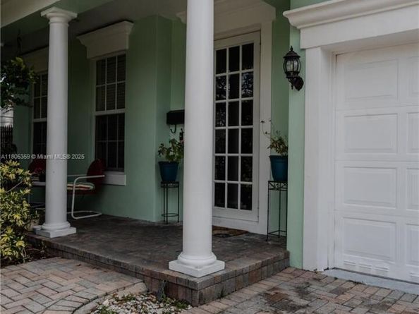 1812 SW 10th Ave, Fort Lauderdale FL 33315