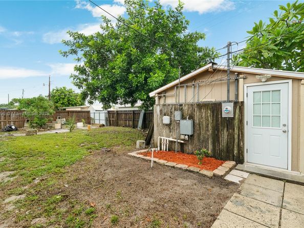 5677 Maypop Rd, West Palm Beach FL 33415