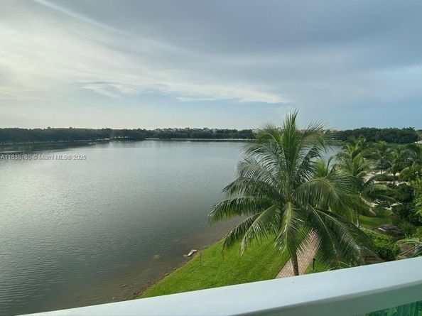 2681 N Flamingo Rd 402S, Sunrise FL 33323