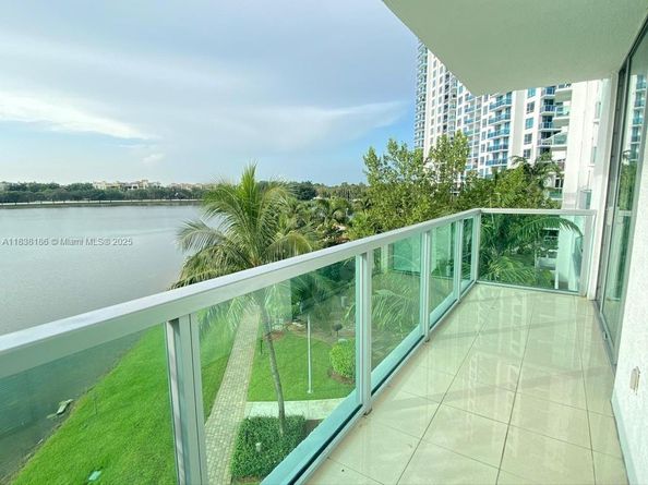 2681 N Flamingo Rd 402S, Sunrise FL 33323