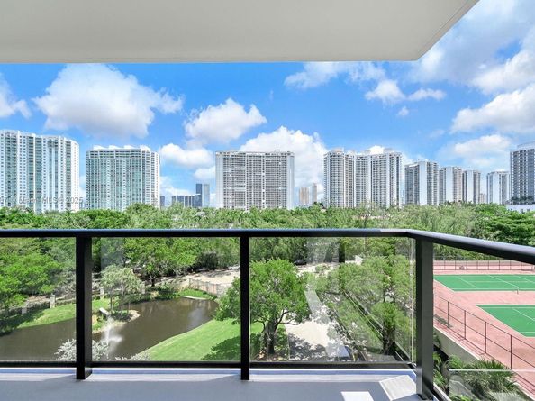 18181 NE 31st Ct 807, Aventura FL 33160