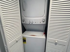 121 NE 34th St 2014, Miami FL 33137