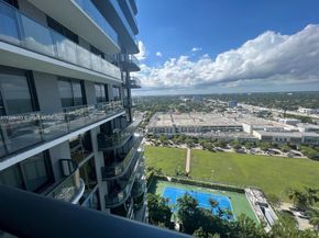 121 NE 34th St 2014, Miami FL 33137