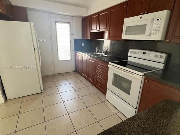 2005 Sans Souci Blvd 303, North Miami FL 33181