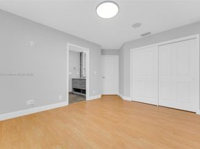 2715 Edgewater Ct, Weston FL 33332