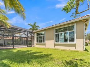 2715 Edgewater Ct, Weston FL 33332