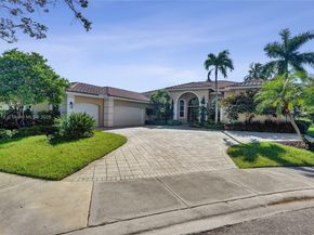 2715 Edgewater Ct, Weston FL 33332