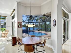 2715 Edgewater Ct, Weston FL 33332