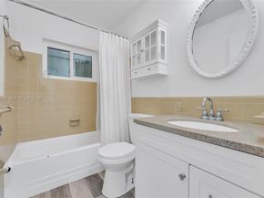 7000 NW 95th Ter, Tamarac FL 33321