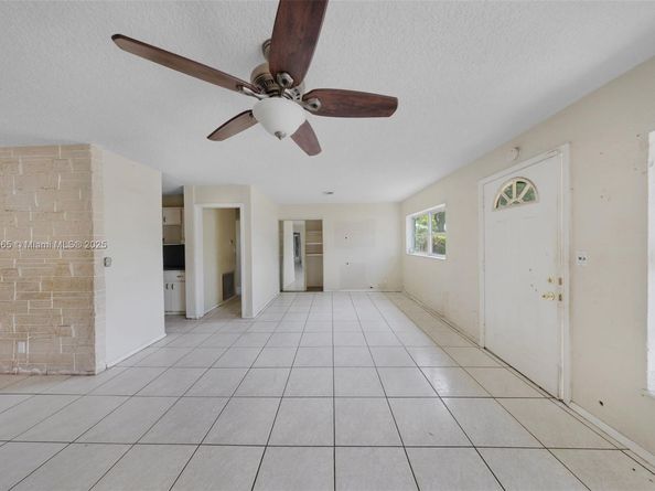 6721 Simms St, Hollywood FL 33024