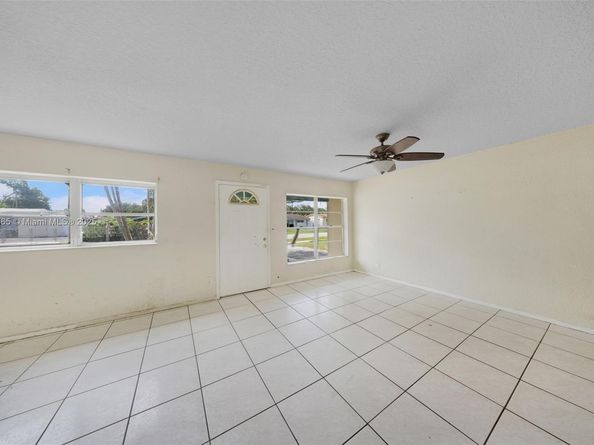 6721 Simms St, Hollywood FL 33024
