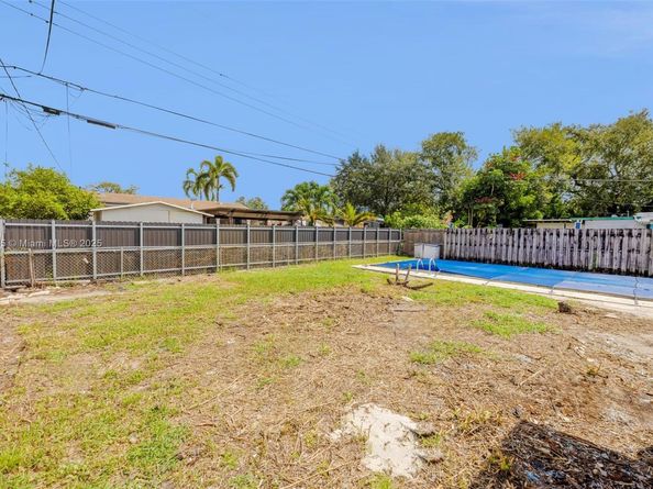 6721 Simms St, Hollywood FL 33024