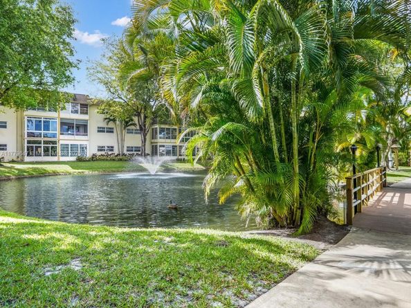 5121 W Oakland Park Blvd 205, Lauderdale Lakes FL 33313