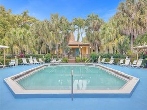 5121 W Oakland Park Blvd 205, Lauderdale Lakes FL 33313