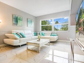 5121 W Oakland Park Blvd 205, Lauderdale Lakes FL 33313