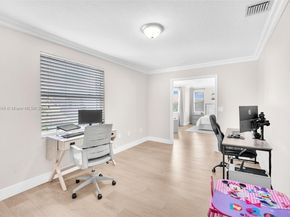 1447 NW 159th Ln, Pembroke Pines FL 33028