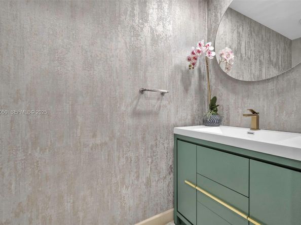 333 Las Olas Way 405, Fort Lauderdale FL 33301