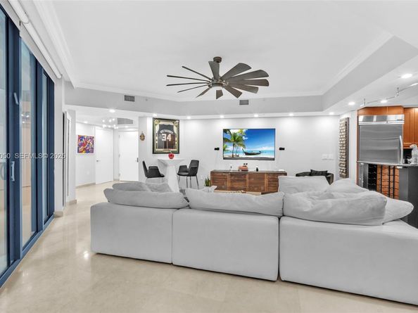 333 Las Olas Way 405, Fort Lauderdale FL 33301